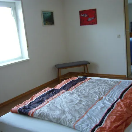 Apartment Ferienwohnung Am Reitplatz *